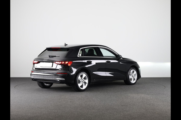 Audi A3 Sportback 40 TFSI e Advanced edition 204pk | Verlengde garantie | Navigatie | Extra getint glas | Verwarmbare voorstoelen Audi A3 Sportback 40 TFSI e Advanced edition 204pk | Verlengde garantie | Navigatie | Extra getint glas | Verwarmbare voorstoelen