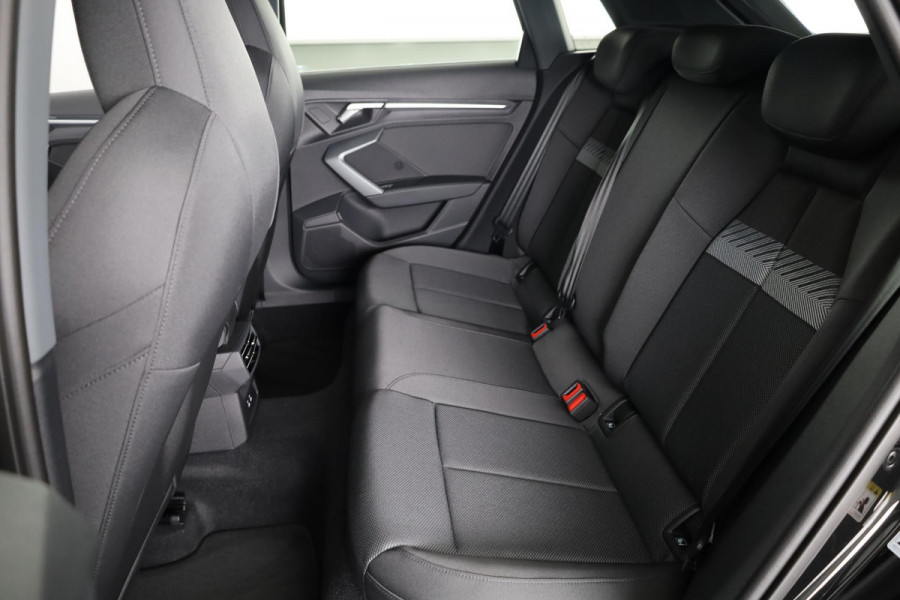 Audi A3 Sportback 40 TFSI e Advanced edition 204pk | Verlengde garantie | Navigatie | Extra getint glas | Verwarmbare voorstoelen Audi A3 Sportback 40 TFSI e Advanced edition 204pk | Verlengde garantie | Navigatie | Extra getint glas | Verwarmbare voorstoelen