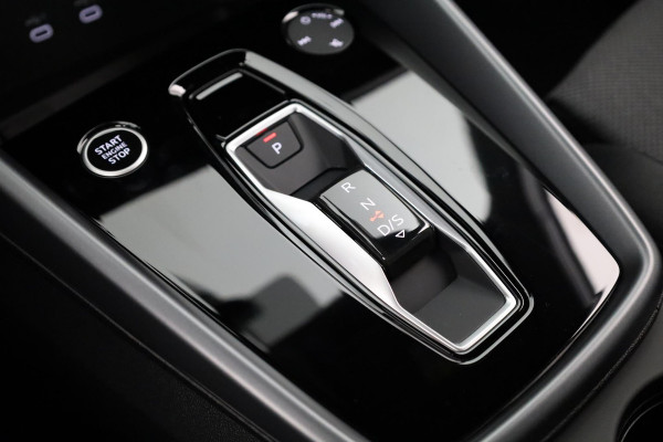 Audi A3 Sportback 40 TFSI e Advanced edition 204pk | Verlengde garantie | Navigatie | Extra getint glas | Verwarmbare voorstoelen Audi A3 Sportback 40 TFSI e Advanced edition 204pk | Verlengde garantie | Navigatie | Extra getint glas | Verwarmbare voorstoelen