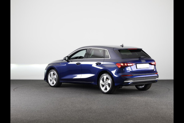 Audi A3 Sportback 40 TFSI e Advanced edition 204pk | Verlengde garantie | Navigatie | Extra getint glas | Verwarmbare voorstoelen Audi A3 Sportback 40 TFSI e Advanced edition 204pk | Verlengde garantie | Navigatie | Extra getint glas | Verwarmbare voorstoelen
