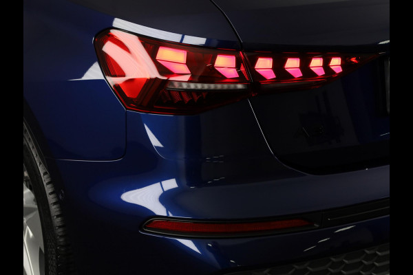 Audi A3 Sportback 40 TFSI e Advanced edition 204pk | Verlengde garantie | Navigatie | Extra getint glas | Verwarmbare voorstoelen Audi A3 Sportback 40 TFSI e Advanced edition 204pk | Verlengde garantie | Navigatie | Extra getint glas | Verwarmbare voorstoelen
