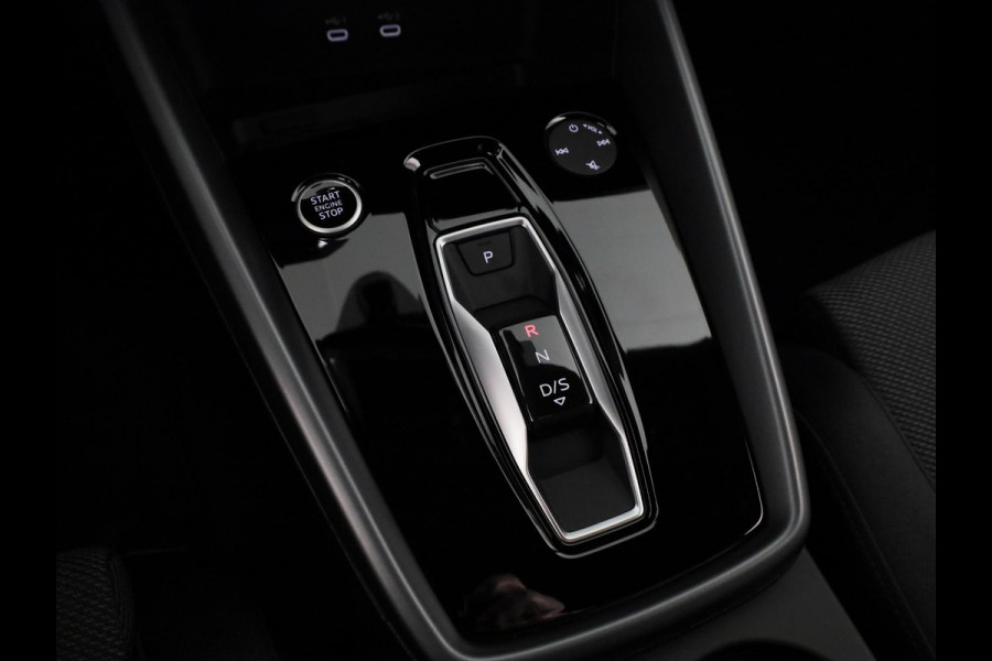 Audi A3 Sportback 40 TFSI e Advanced edition 204pk | Verlengde garantie | Navigatie | Extra getint glas | Verwarmbare voorstoelen Audi A3 Sportback 40 TFSI e Advanced edition 204pk | Verlengde garantie | Navigatie | Extra getint glas | Verwarmbare voorstoelen