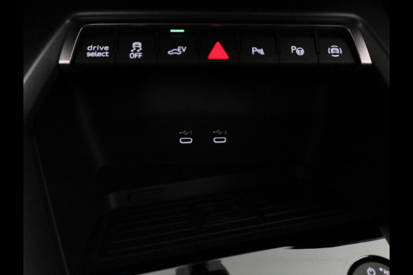 Audi A3 Sportback 40 TFSI e Advanced edition 204pk | Verlengde garantie | Navigatie | Extra getint glas | Verwarmbare voorstoelen Audi A3 Sportback 40 TFSI e Advanced edition 204pk | Verlengde garantie | Navigatie | Extra getint glas | Verwarmbare voorstoelen