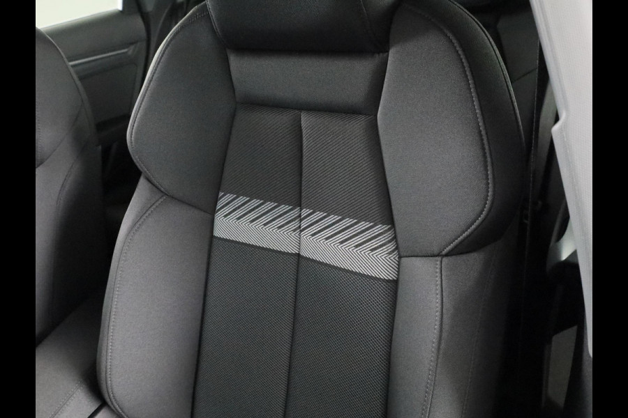 Audi A3 Sportback 40 TFSI e Advanced edition 204pk | Verlengde garantie | Navigatie | Extra getint glas | Verwarmbare voorstoelen Audi A3 Sportback 40 TFSI e Advanced edition 204pk | Verlengde garantie | Navigatie | Extra getint glas | Verwarmbare voorstoelen