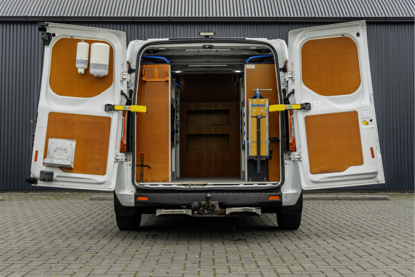 Ford Transit Custom 2.0-TDCI | L2H1 | LED | Inrichting | Omvormer | Cruise | Airco | PDC | Euro 6 Ford Transit Custom 2.0-TDCI | L2H1 | LED | Inrichting | Omvormer | Cruise | Airco | PDC | Euro 6