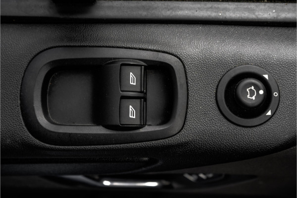 Ford Transit Custom 2.0-TDCI | L2H1 | LED | Inrichting | Omvormer | Cruise | Airco | PDC | Euro 6 Ford Transit Custom 2.0-TDCI | L2H1 | LED | Inrichting | Omvormer | Cruise | Airco | PDC | Euro 6