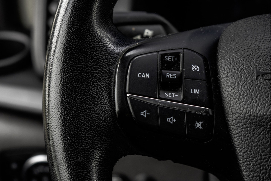 Ford Transit Custom 2.0-TDCI | L2H1 | LED | Inrichting | Omvormer | Cruise | Airco | PDC | Euro 6 Ford Transit Custom 2.0-TDCI | L2H1 | LED | Inrichting | Omvormer | Cruise | Airco | PDC | Euro 6