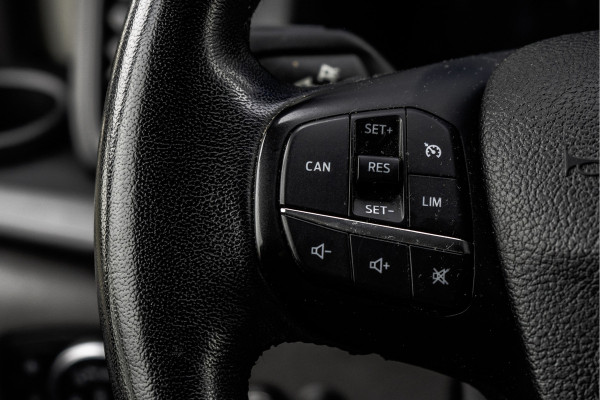 Ford Transit Custom 2.0-TDCI | L2H1 | LED | Inrichting | Omvormer | Cruise | Airco | PDC | Euro 6 Ford Transit Custom 2.0-TDCI | L2H1 | LED | Inrichting | Omvormer | Cruise | Airco | PDC | Euro 6