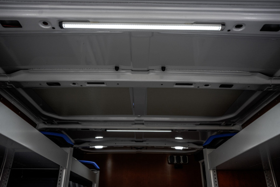 Ford Transit Custom 2.0-TDCI | L2H1 | LED | Inrichting | Omvormer | Cruise | Airco | PDC | Euro 6 Ford Transit Custom 2.0-TDCI | L2H1 | LED | Inrichting | Omvormer | Cruise | Airco | PDC | Euro 6