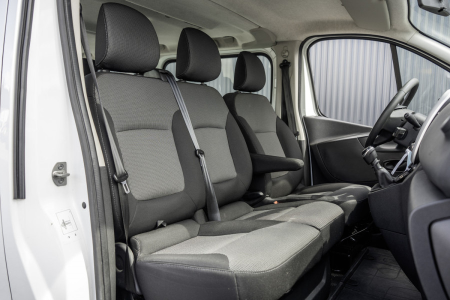 Renault Trafic **dCi 95 T29 L2H1 | 9-Persoons | Navi | LED | Cruise | Airco | Euro 6** Renault Trafic **dCi 95 T29 L2H1 | 9-Persoons | Navi | LED | Cruise | Airco | Euro 6**