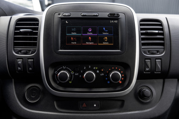 Renault Trafic **dCi 95 T29 L2H1 | 9-Persoons | Navi | LED | Cruise | Airco | Euro 6** Renault Trafic **dCi 95 T29 L2H1 | 9-Persoons | Navi | LED | Cruise | Airco | Euro 6**