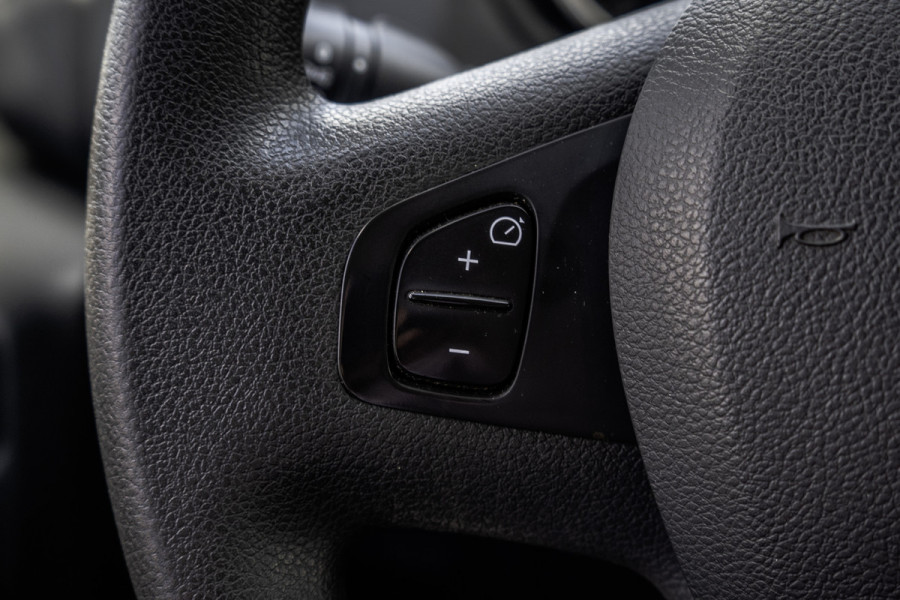 Renault Trafic **dCi 95 T29 L2H1 | 9-Persoons | Navi | LED | Cruise | Airco | Euro 6** Renault Trafic **dCi 95 T29 L2H1 | 9-Persoons | Navi | LED | Cruise | Airco | Euro 6**