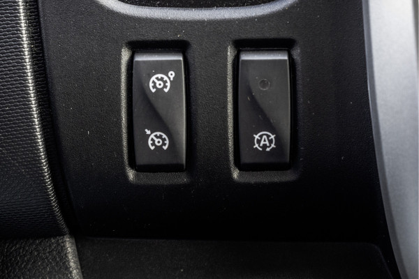 Renault Trafic **dCi 95 T29 L2H1 | 9-Persoons | Navi | LED | Cruise | Airco | Euro 6** Renault Trafic **dCi 95 T29 L2H1 | 9-Persoons | Navi | LED | Cruise | Airco | Euro 6**