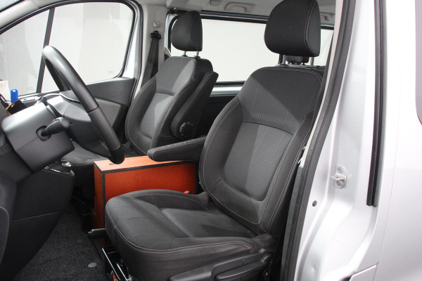 Renault Trafic Passenger 1.6 dCi Grand Authentique Energy incl. BPM/ BTW  L2H1 8 persoons !  Navigatie Airco voor en achter Parkeer sensoren Cruise Control Bumpers in kleur