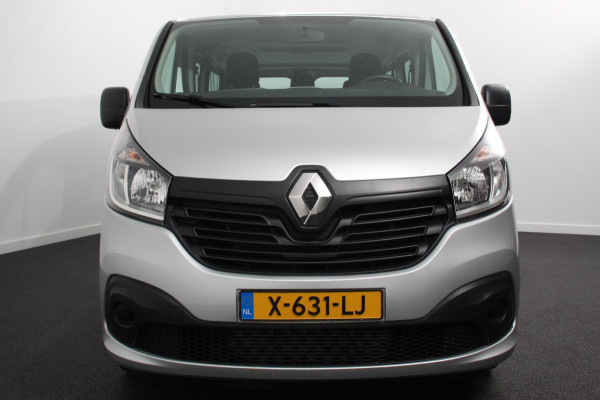 Renault Trafic Passenger 1.6 dCi Grand Authentique Energy incl. BPM/ BTW  L2H1 8 persoons !  Navigatie Airco voor en achter Parkeer sensoren Cruise Control Bumpers in kleur