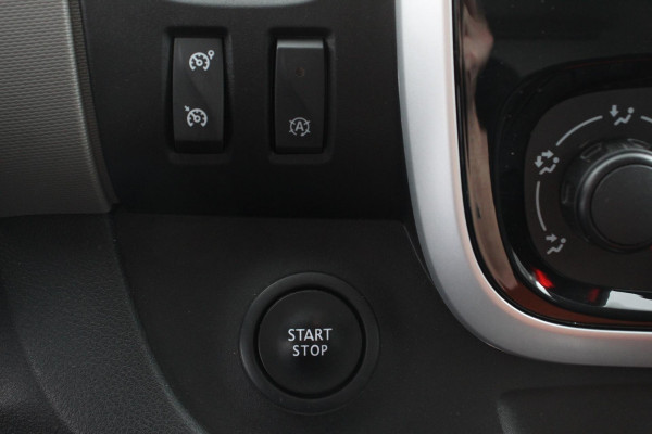 Renault Trafic Passenger 1.6 dCi Grand Authentique Energy incl. BPM/ BTW  L2H1 8 persoons !  Navigatie Airco voor en achter Parkeer sensoren Cruise Control Bumpers in kleur