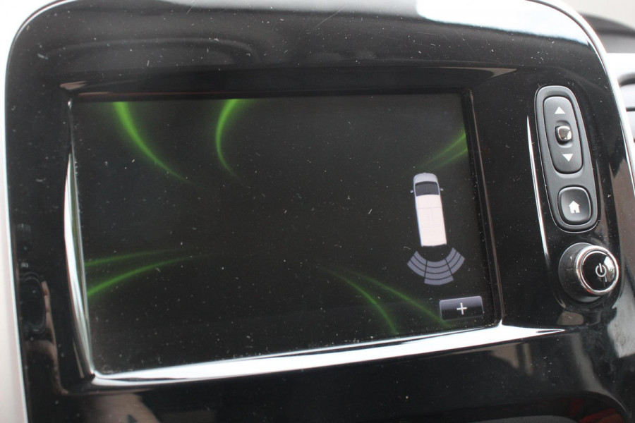 Renault Trafic Passenger 1.6 dCi Grand Authentique Energy incl. BPM/ BTW  L2H1 8 persoons !  Navigatie Airco voor en achter Parkeer sensoren Cruise Control Bumpers in kleur