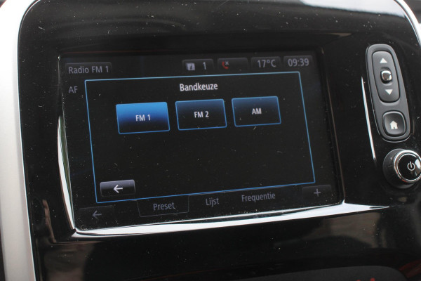 Renault Trafic Passenger 1.6 dCi Grand Authentique Energy incl. BPM/ BTW  L2H1 8 persoons !  Navigatie Airco voor en achter Parkeer sensoren Cruise Control Bumpers in kleur