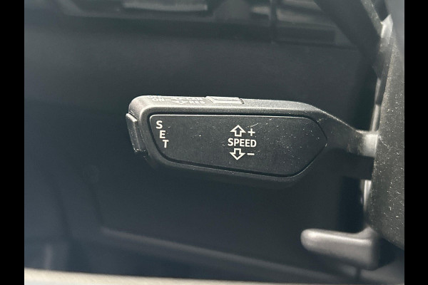 Audi e-tron E-tron 50 quattro Launch edition 71 kWh Origineel NL Virtual Audi e-tron E-tron 50 quattro Launch edition 71 kWh Origineel NL Virtual