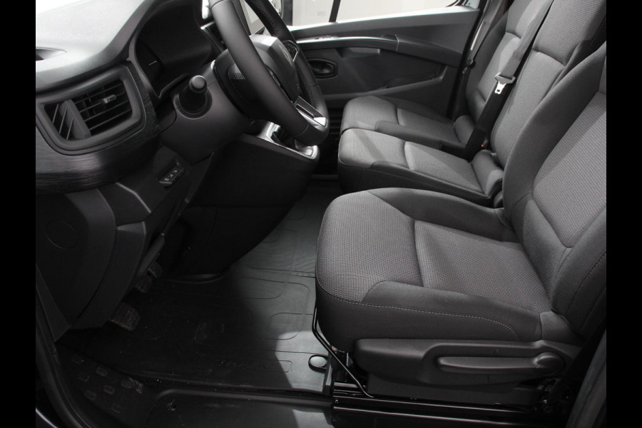Renault Trafic 2.0 Blue dCi 110 T30 L2H1 Advance Navigatie Airco Lichtmetalen velgen Betimmering Trekhaak Parkeer sensoren Dab