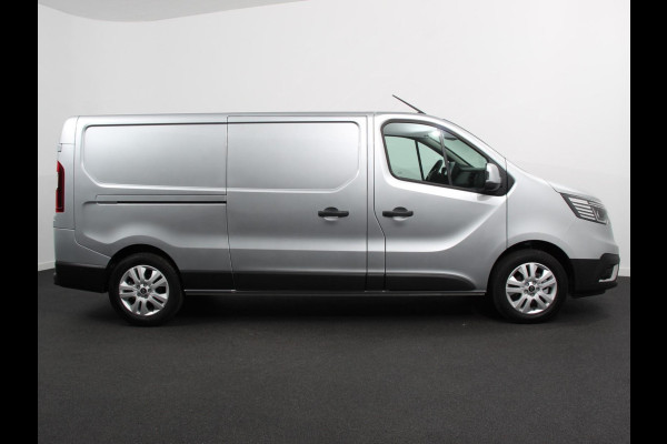 Renault Trafic 2.0 Blue dCi 110 T30 L2H1 Advance Navigatie bluetooth DAB Camera Airco Trekhaak Houten bekleding Lichtmetalen velgen
