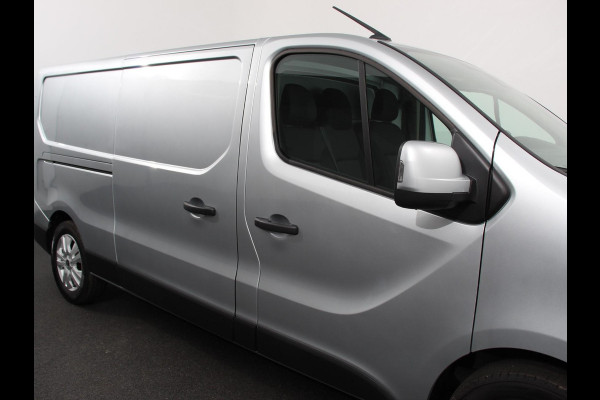 Renault Trafic 2.0 Blue dCi 110 T30 L2H1 Advance Navigatie bluetooth DAB Camera Airco Trekhaak Houten bekleding Lichtmetalen velgen