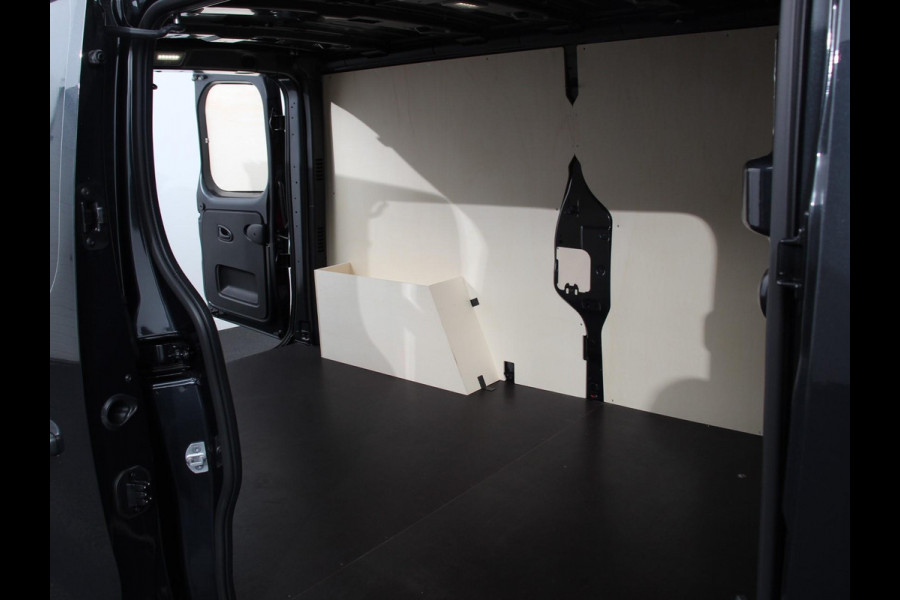 Renault Trafic 2.0 Blue dCi 110 T30 L2H1 Advance Navigatie bluetooth DAB Camera Airco Trekhaak Houten bekleding Lichtmetalen velgen