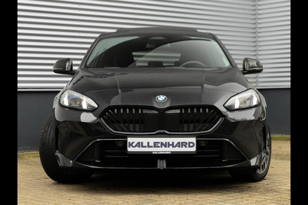 BMW 1-serie 120 M-Sport Pro - Pano - Trekhaak - Driving Ass - Camera BMW 1-serie 120 M-Sport Pro - Pano - Trekhaak - Driving Ass - Camera