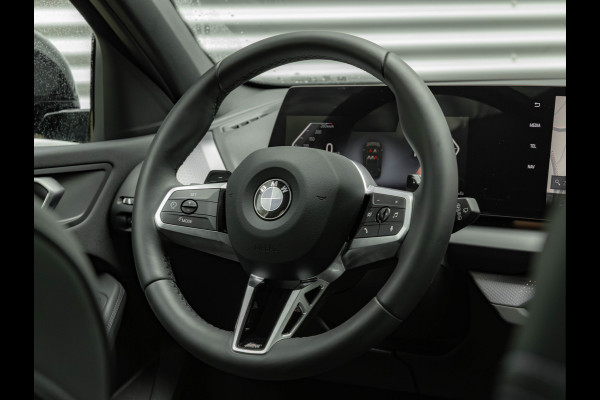 BMW 1-serie 120 M-Sport Pro - Pano - Trekhaak - Driving Ass - Camera BMW 1-serie 120 M-Sport Pro - Pano - Trekhaak - Driving Ass - Camera