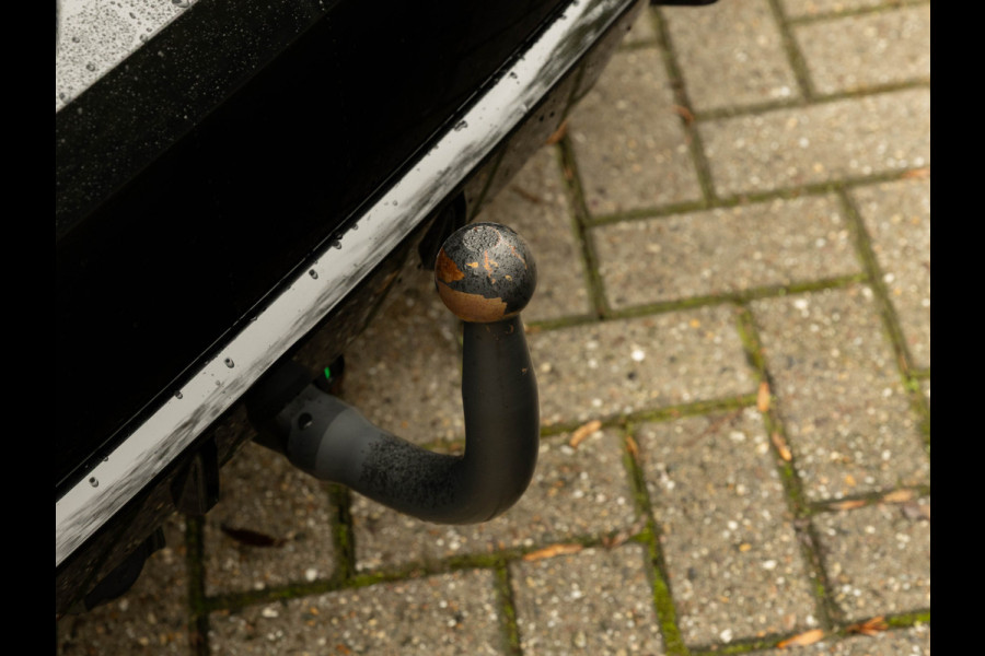 BMW 1-serie 120 M-Sport Pro - Pano - Trekhaak - Driving Ass - Camera BMW 1-serie 120 M-Sport Pro - Pano - Trekhaak - Driving Ass - Camera