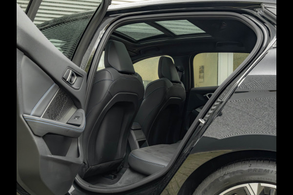 BMW 1-serie 120 M-Sport Pro - Pano - Trekhaak - Driving Ass - Camera BMW 1-serie 120 M-Sport Pro - Pano - Trekhaak - Driving Ass - Camera