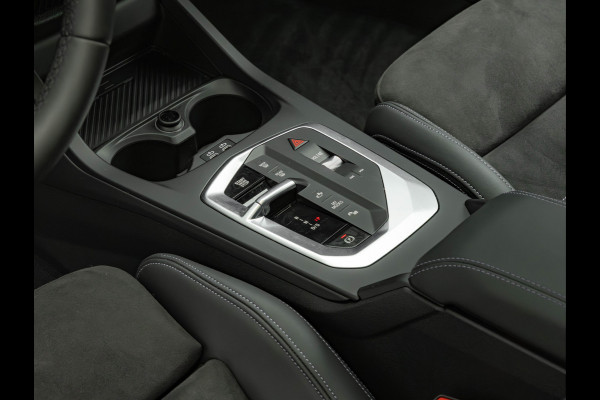 BMW 1-serie 120 M-Sport Pro - Pano - Trekhaak - Driving Ass - Camera BMW 1-serie 120 M-Sport Pro - Pano - Trekhaak - Driving Ass - Camera