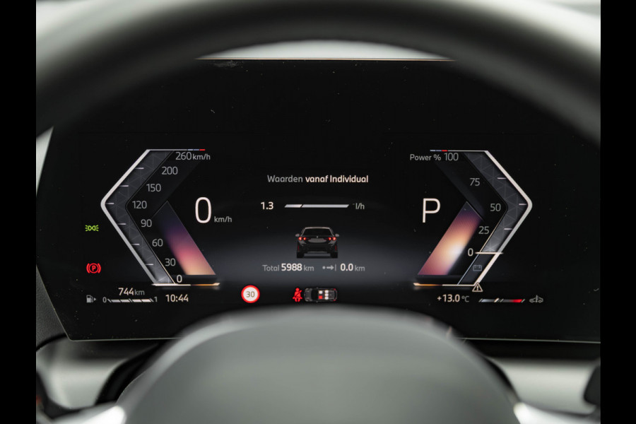 BMW 1-serie 120 M-Sport Pro - Pano - Trekhaak - Driving Ass - Camera BMW 1-serie 120 M-Sport Pro - Pano - Trekhaak - Driving Ass - Camera