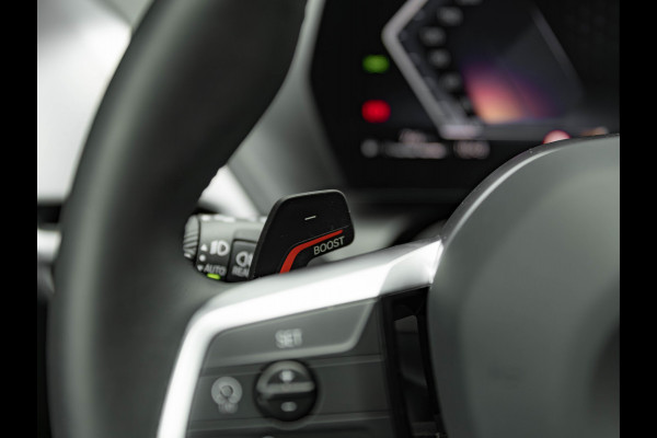 BMW 1-serie 120 M-Sport Pro - Pano - Trekhaak - Driving Ass - Camera BMW 1-serie 120 M-Sport Pro - Pano - Trekhaak - Driving Ass - Camera