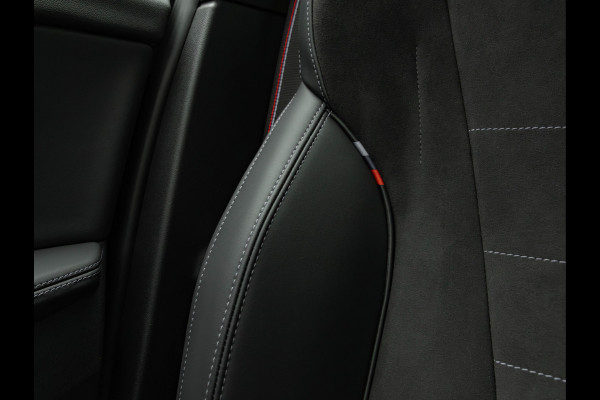 BMW 1-serie 120 M-Sport Pro - Pano - Trekhaak - Driving Ass - Camera BMW 1-serie 120 M-Sport Pro - Pano - Trekhaak - Driving Ass - Camera