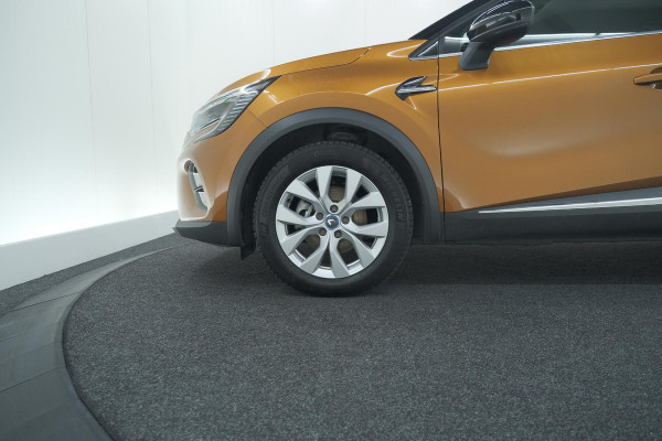 Renault Captur 1.6 E-Tech Plug-in Hybrid 160 Intens | Allseason Banden | Parkeersensoren