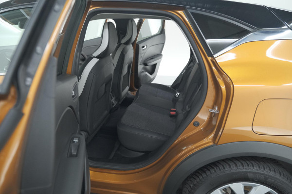 Renault Captur 1.6 E-Tech Plug-in Hybrid 160 Intens | Allseason Banden | Parkeersensoren