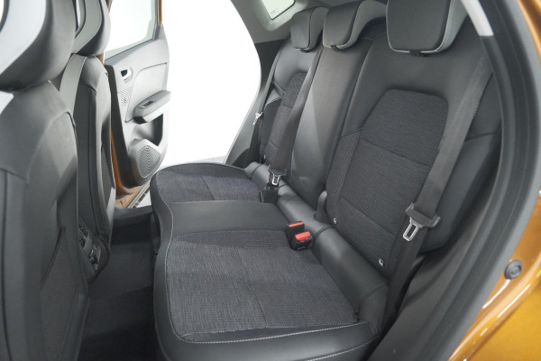 Renault Captur 1.6 E-Tech Plug-in Hybrid 160 Intens | Allseason Banden | Parkeersensoren