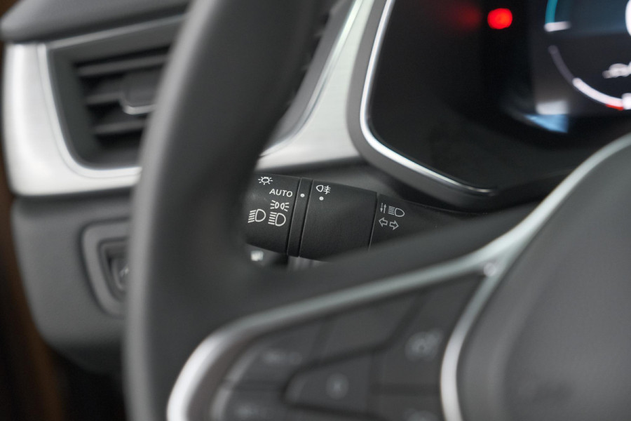 Renault Captur 1.6 E-Tech Plug-in Hybrid 160 Intens | Allseason Banden | Parkeersensoren