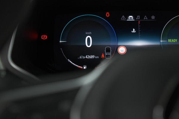 Renault Captur 1.6 E-Tech Plug-in Hybrid 160 Intens | Allseason Banden | Parkeersensoren