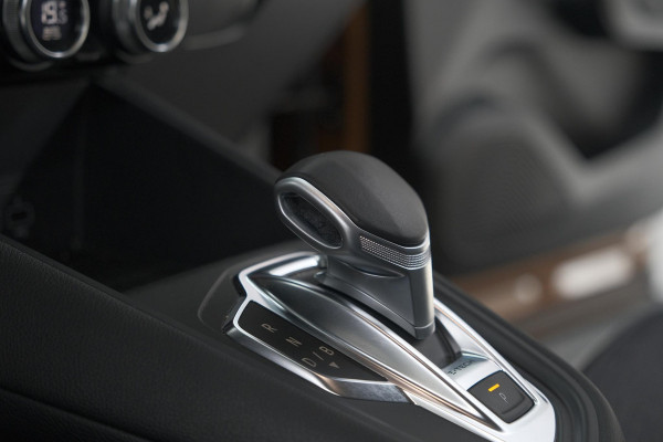 Renault Captur 1.6 E-Tech Plug-in Hybrid 160 Intens | Allseason Banden | Parkeersensoren