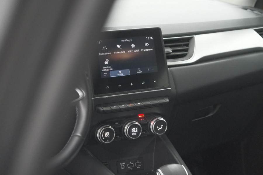 Renault Captur 1.6 E-Tech Plug-in Hybrid 160 Intens | Allseason Banden | Parkeersensoren