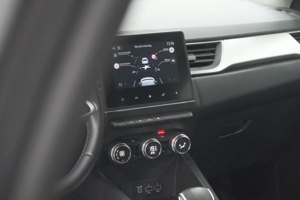 Renault Captur 1.6 E-Tech Plug-in Hybrid 160 Intens | Allseason Banden | Parkeersensoren