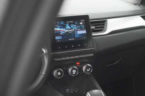 Renault Captur 1.6 E-Tech Plug-in Hybrid 160 Intens | Allseason Banden | Parkeersensoren