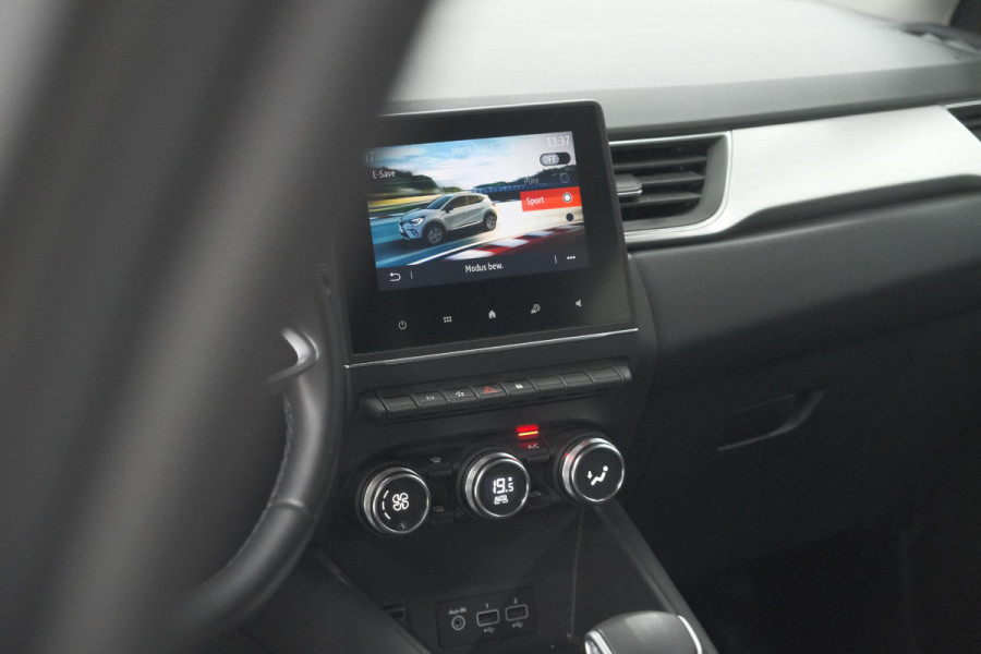 Renault Captur 1.6 E-Tech Plug-in Hybrid 160 Intens | Allseason Banden | Parkeersensoren