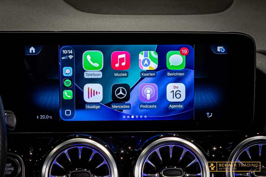 Mercedes-Benz GLA 200 AMG Line|Ambient|Camera|Dealer Mercedes-Benz GLA 200 AMG Line|Ambient|Camera|Dealer