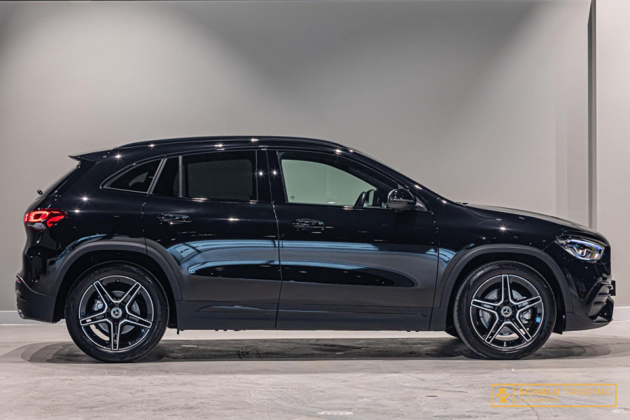 Mercedes-Benz GLA 200 AMG Line|Ambient|Camera|Dealer Mercedes-Benz GLA 200 AMG Line|Ambient|Camera|Dealer
