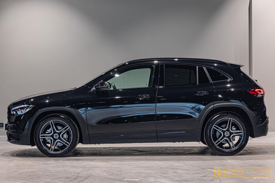 Mercedes-Benz GLA 200 AMG Line|Ambient|Camera|Dealer Mercedes-Benz GLA 200 AMG Line|Ambient|Camera|Dealer