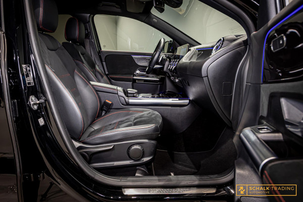 Mercedes-Benz GLA 200 AMG Line|Ambient|Camera|Dealer Mercedes-Benz GLA 200 AMG Line|Ambient|Camera|Dealer