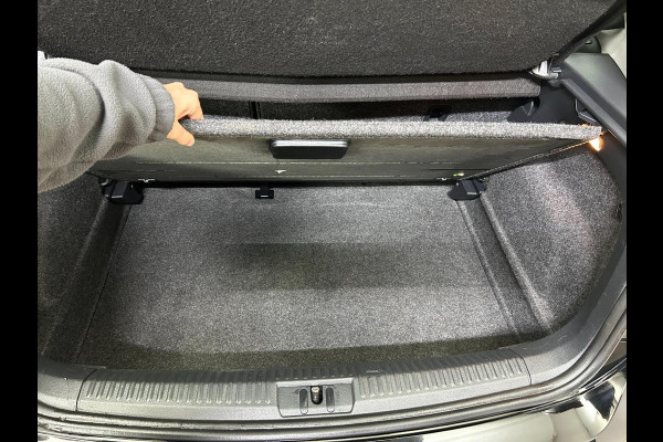 Volkswagen Polo Occasion 1.0 BlueMotion Edition | Zwart | Tweedehands Volkswagen Polo | Airco | Cruisecontrol | Sportieve velgen Volkswagen Polo Occasion 1.0 BlueMotion Edition | Zwart | Tweedehands Volkswagen Polo | Airco | Cruisecontrol | Sportieve velgen